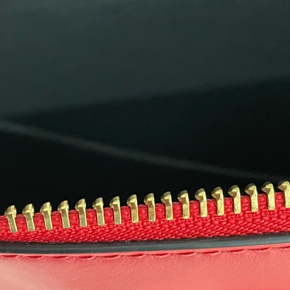 VERSACE RED Leather Wristlet/Crossbody Bag With 2 Removable Straps! New With Tag - Picture 12 of 14